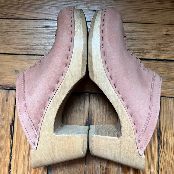 No. 6 Annabel Clogs - Picture 4 of 9